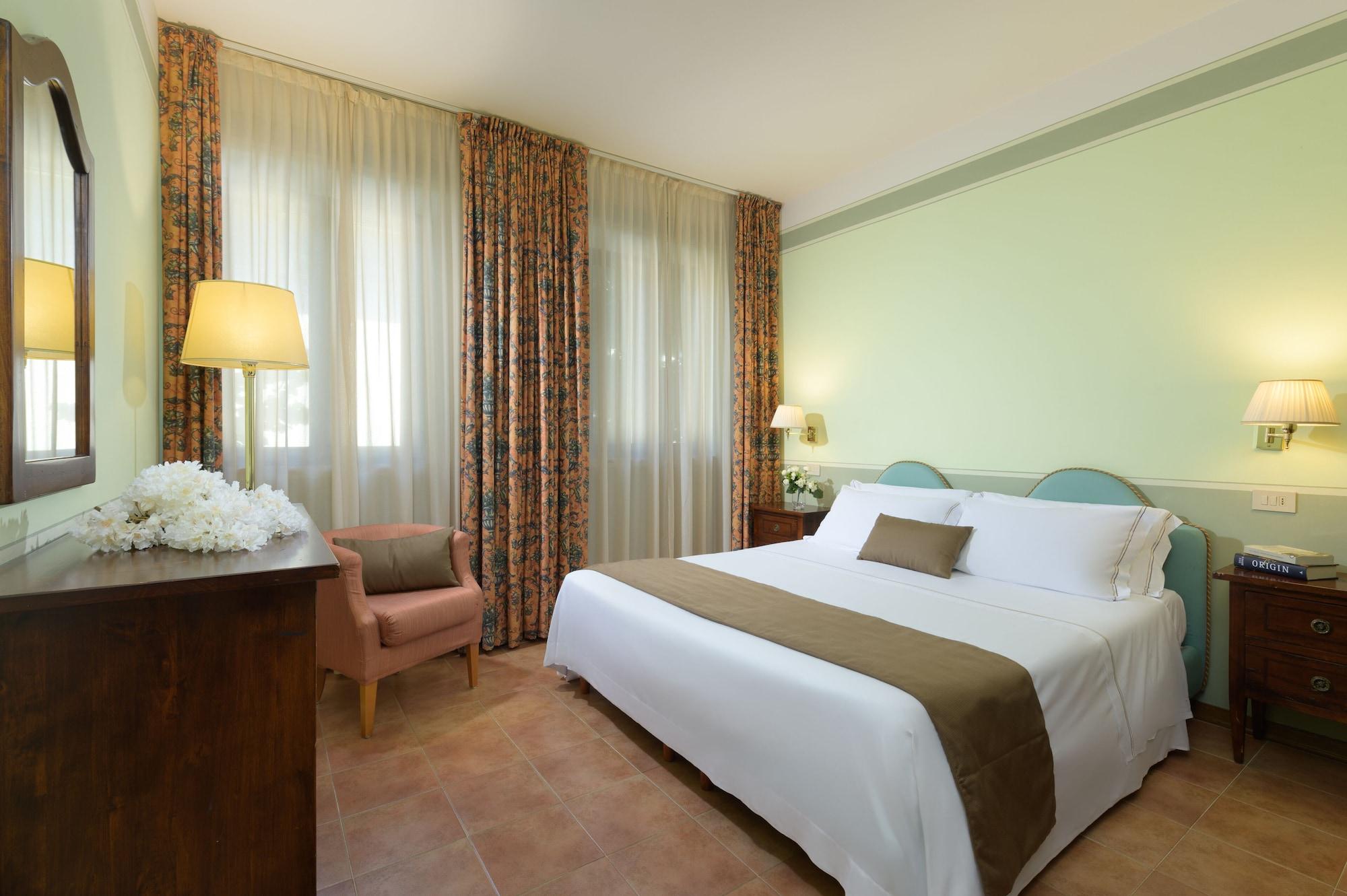โฮเทล เรสซิเดนต์ ซานเกรโกริโอ Hotel ปีเอนซา ภายนอก รูปภาพ